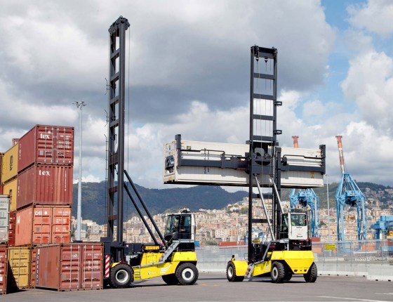 Hybrid Empty Container Handlers 4CVS-Ferrari-Hybrid copy